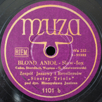 Blond anioł