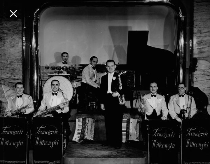Orkiestra Taneczna Franciszka Witkowskiego (lider w środku, za nim pianista Jerzy Belzacki)