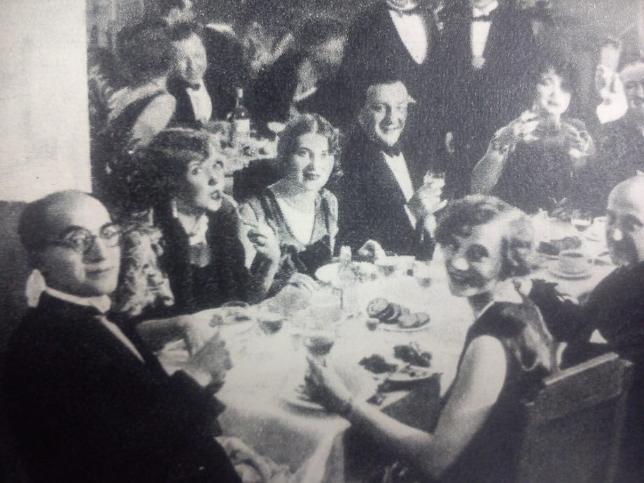 Pan Andrzej na melanżu (od Culture.pl)